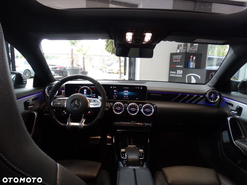 Mercedes-Benz CLA - 36