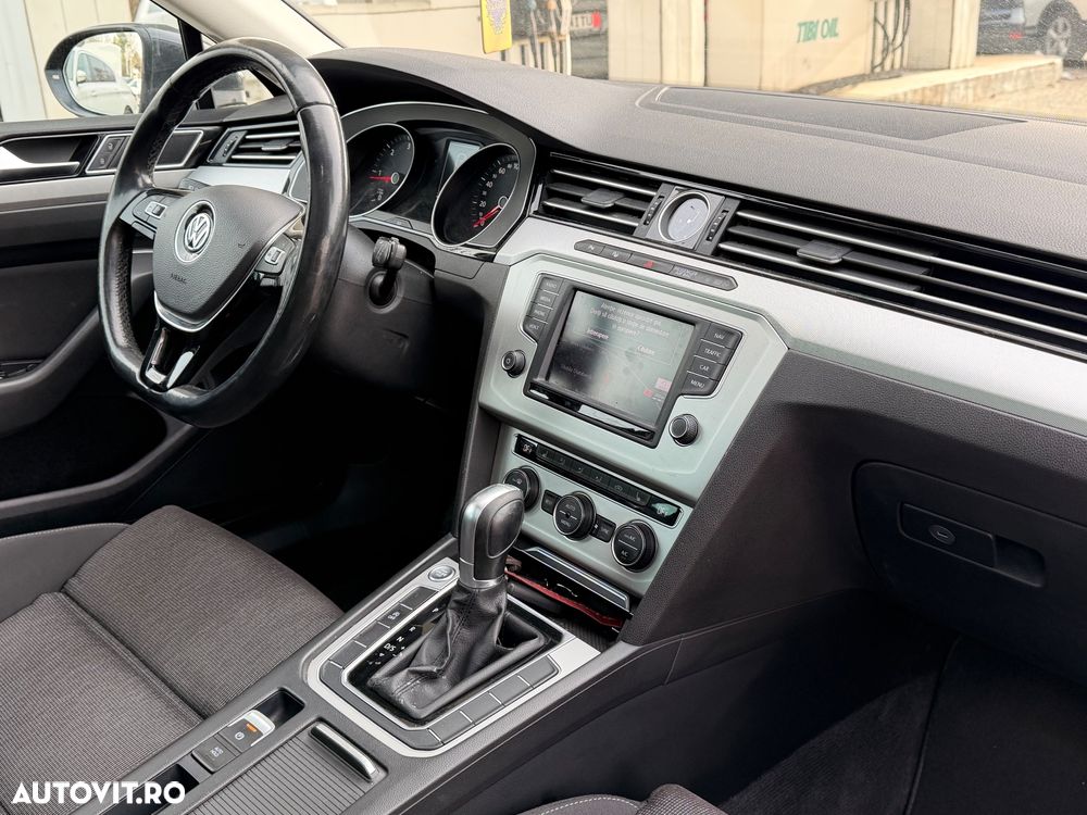 Volkswagen Passat - 9