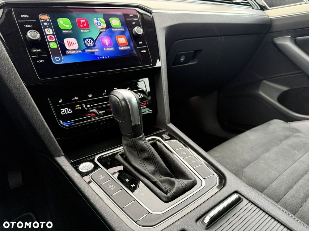 Volkswagen Passat Variant - 38