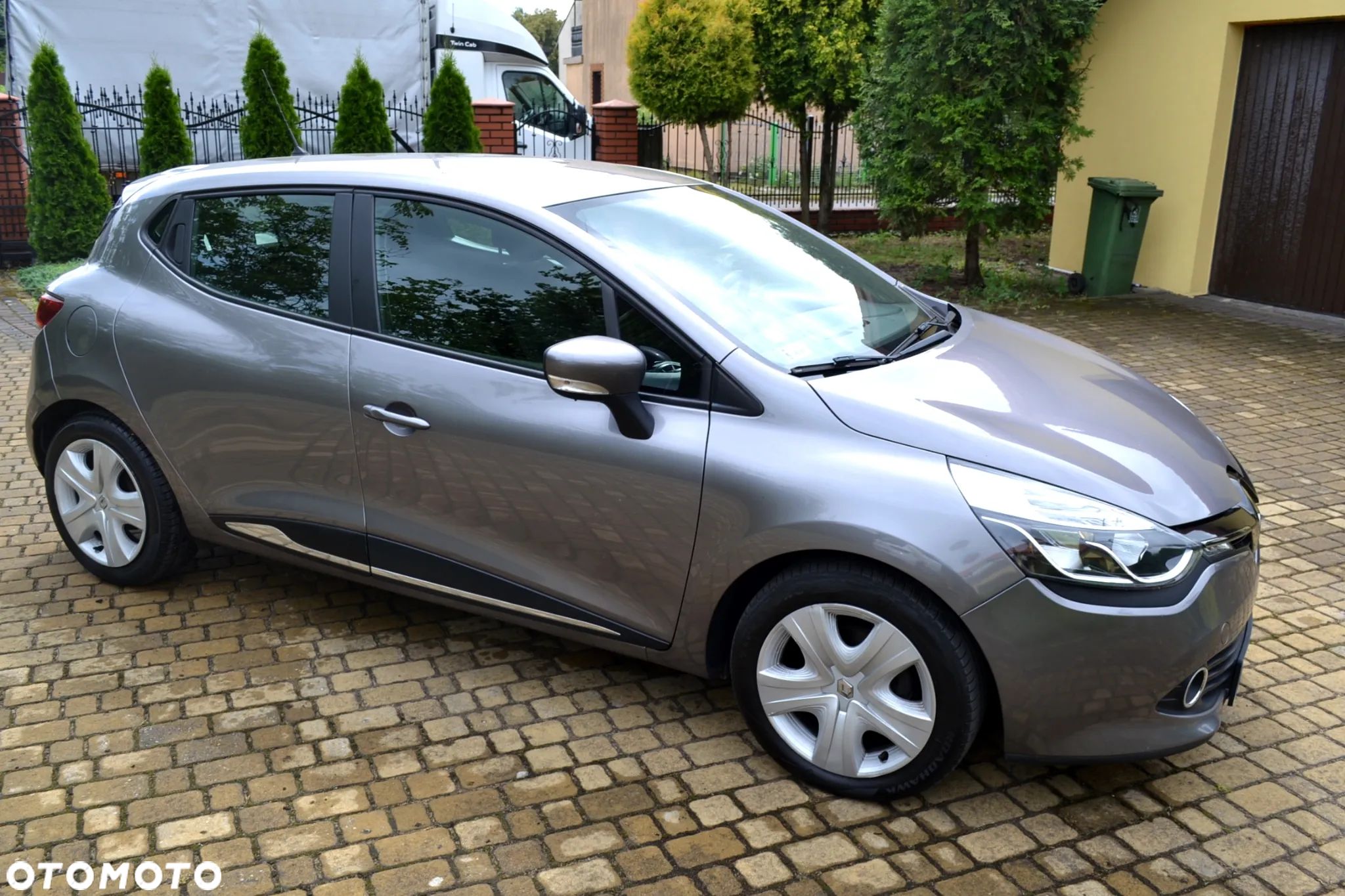 Renault Clio 1.5 dCi Authentique - 1
