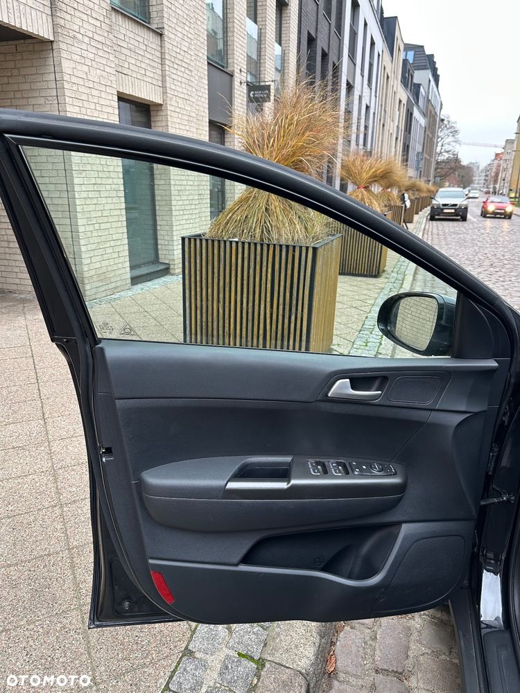 Kia Sportage 1.7 CRDI M 2WD - 11