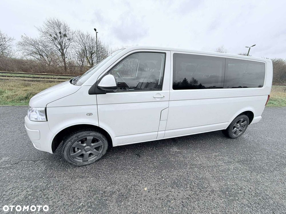 Volkswagen Caravelle - 4