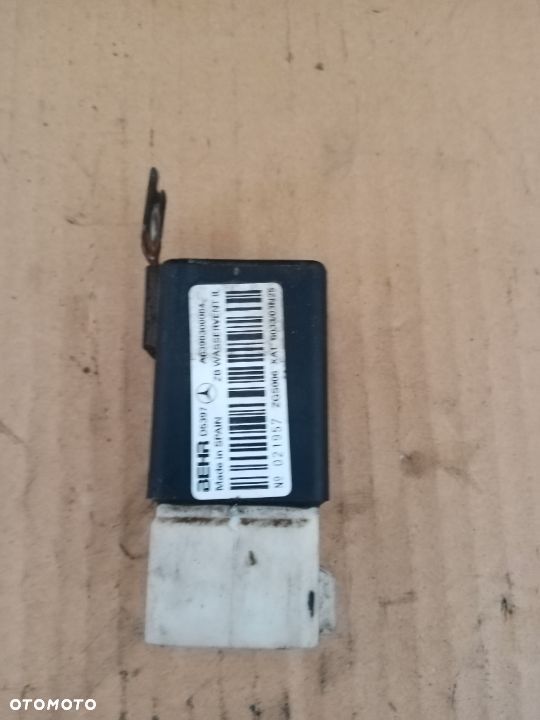 Przekaźnik moduł pompy Mercedes Vito 639 A6398300084 - 3