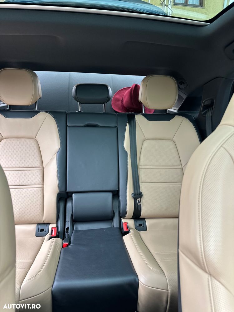 Porsche Cayenne E-Hybrid Tiptronic S Black Edition - 17