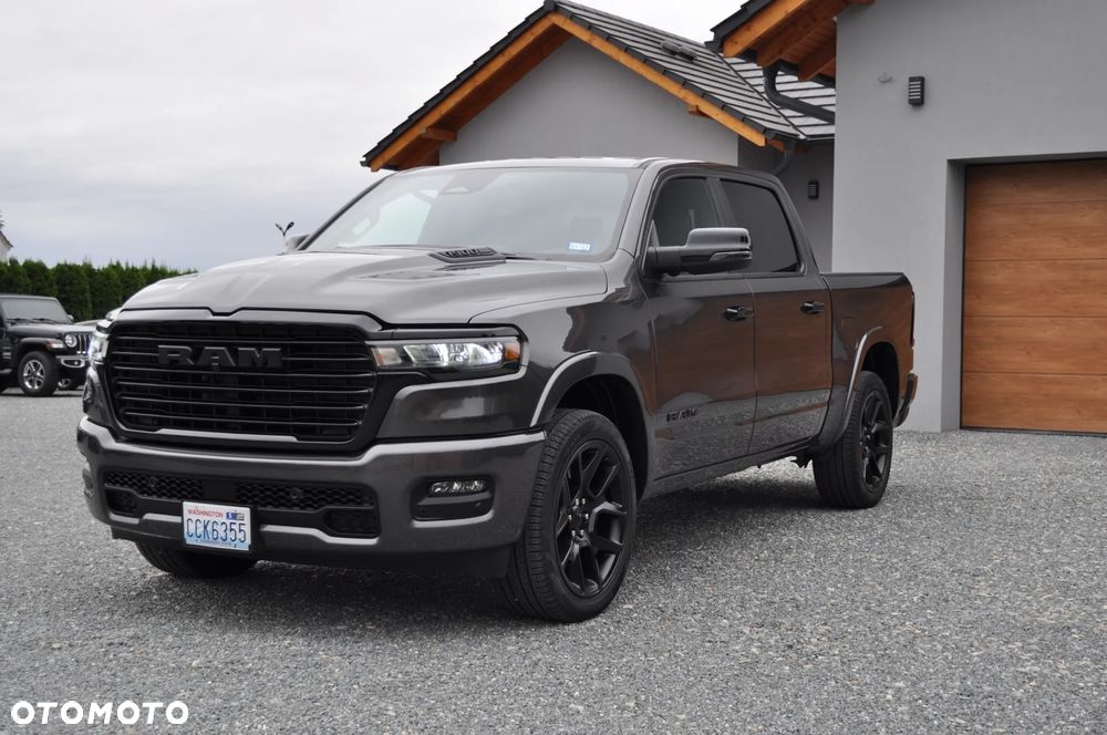 RAM 1500 Laramie Night Premium - 13