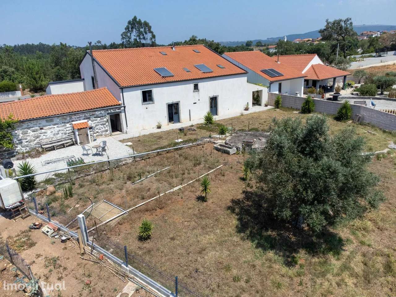 Casa de hóspedes restaurada com 200 anos, com estúdio de arte, cerveja - Grande imagem: 3/47