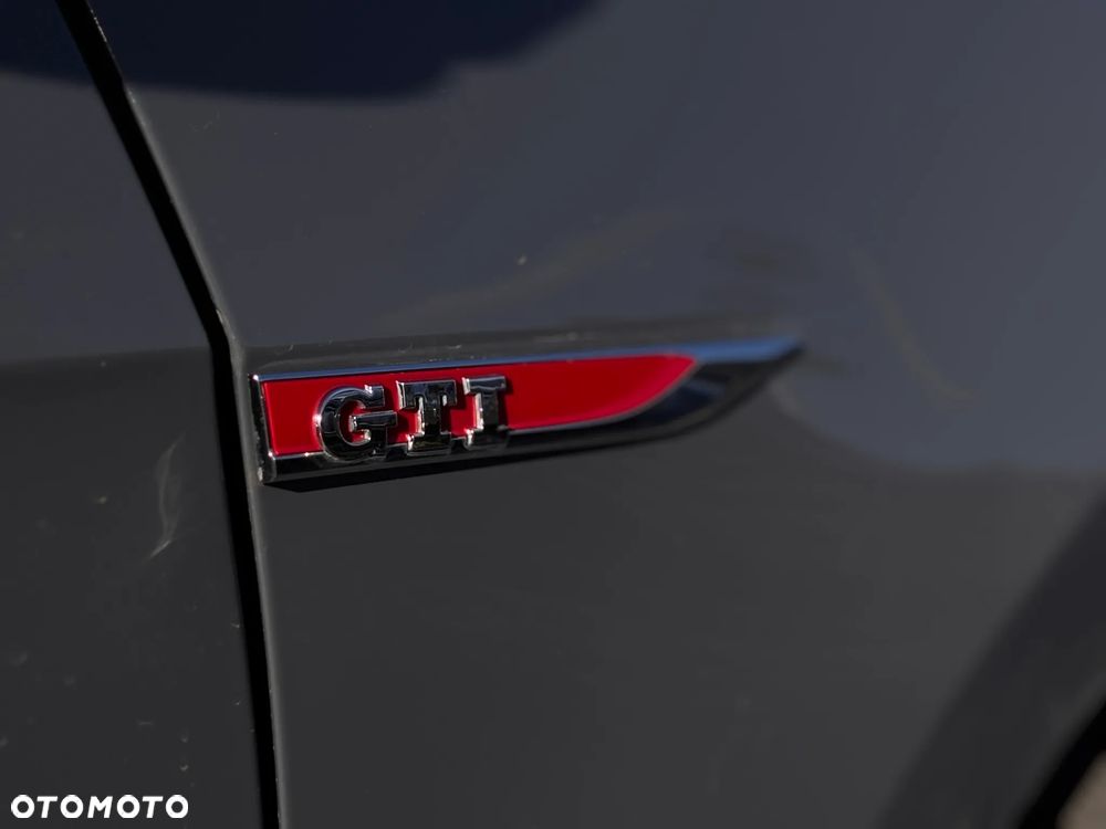 Volkswagen Golf - 13