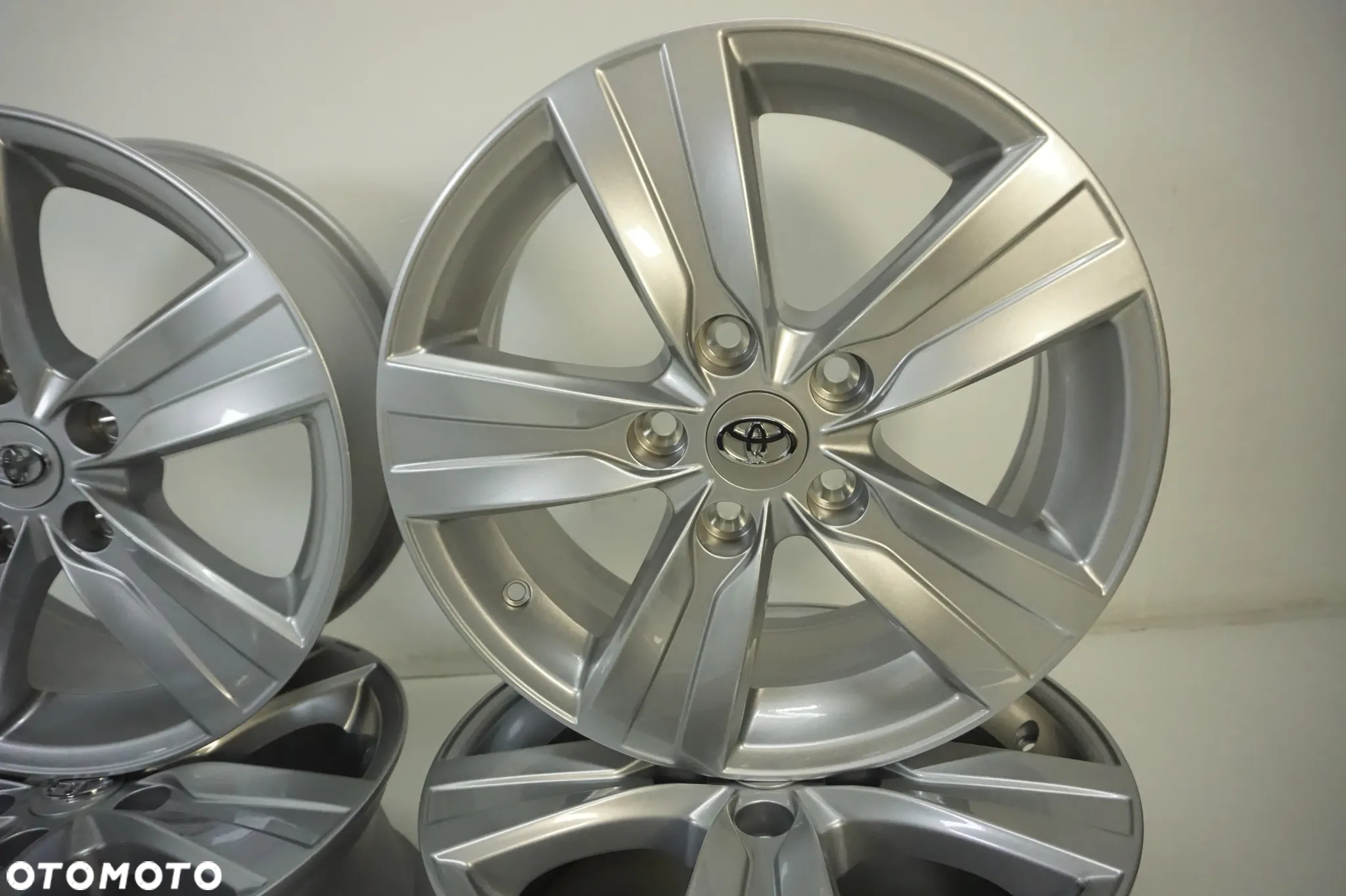 FELGI ALUMINIOWE 16 TOYOTA AURIS RAV 4 CAMRY 4 AVENSIS YARIS CROSS COROLLA  CH R 5X114,3 - 3