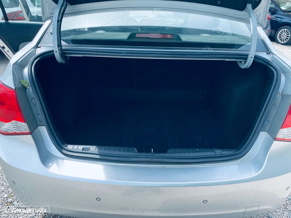 Chevrolet Cruze 1.6 LS - 14