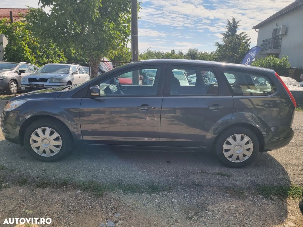 Ford Focus 1.6 TDCI DPF Ambiente - 22
