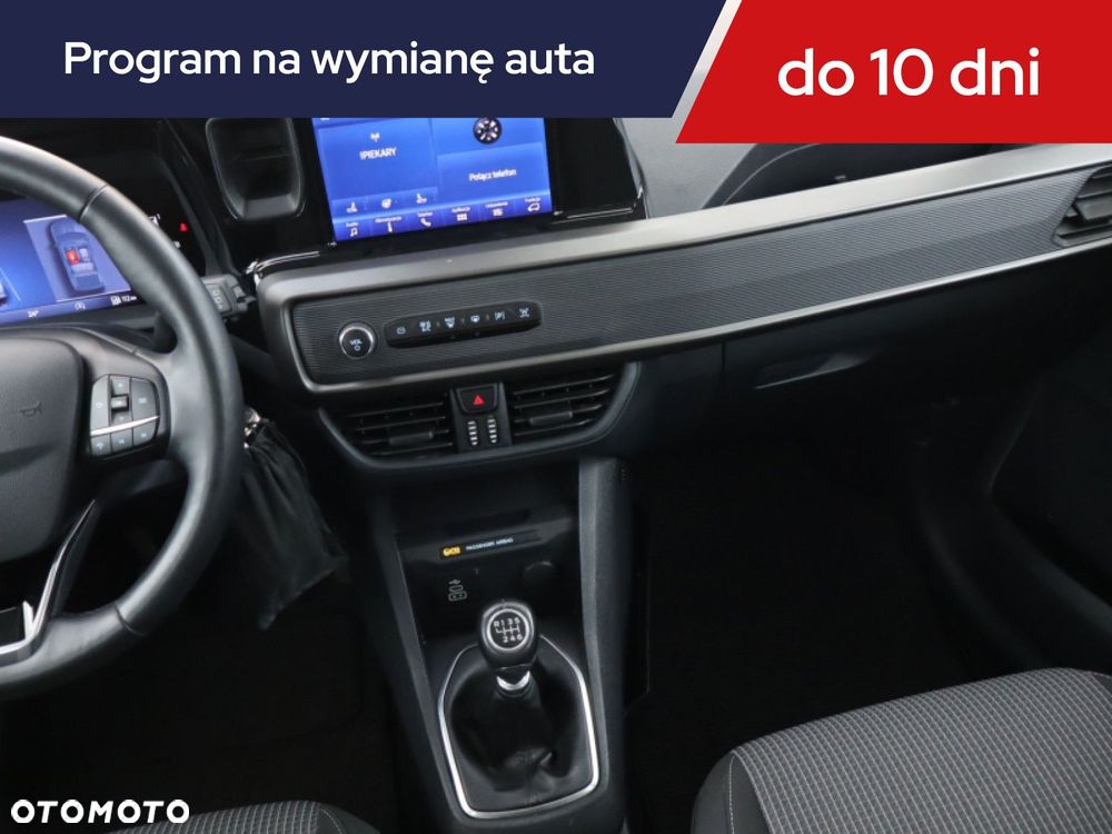 Ford Transit Courier - 10