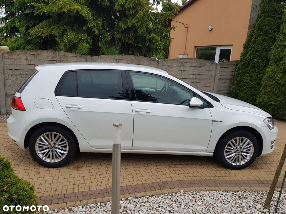Volkswagen Golf - 6