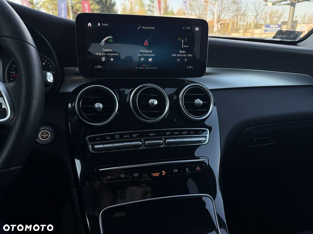 Mercedes-Benz GLC - 23