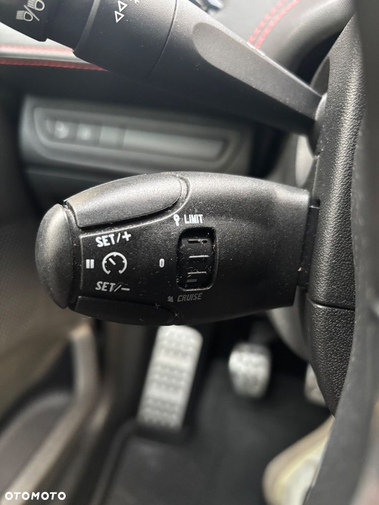 Peugeot 208 1.6 THP GTi - 28