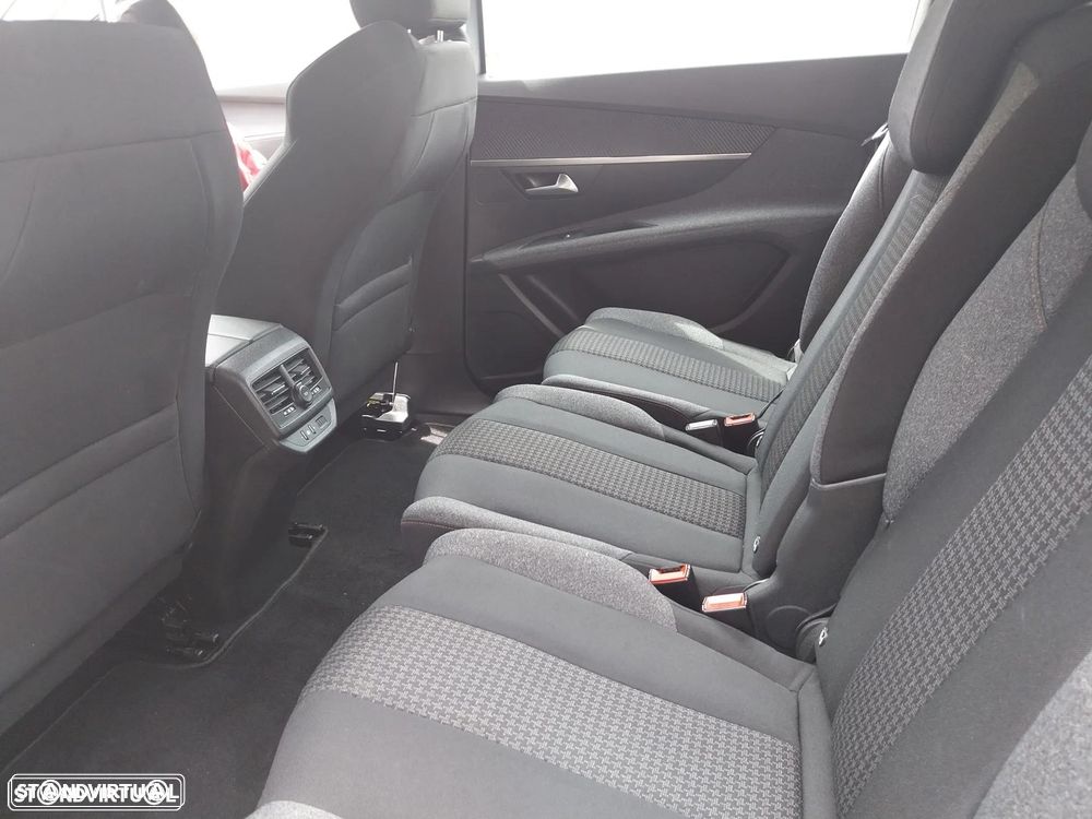 Peugeot 5008 - 17
