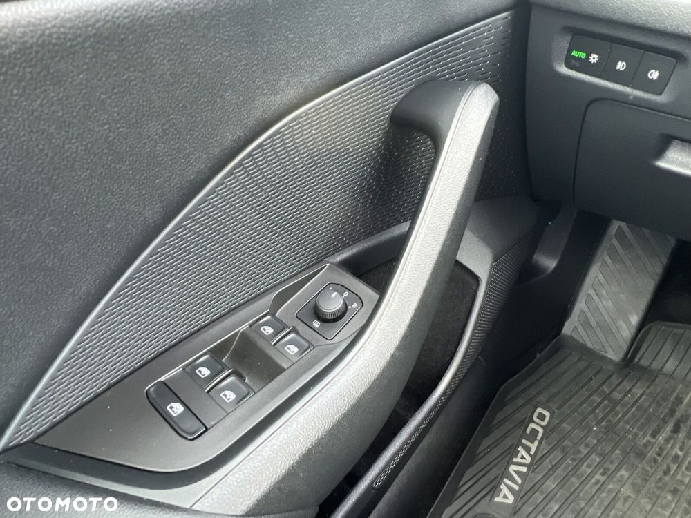Skoda Octavia 1.5 TSI ACT Ambition - 16