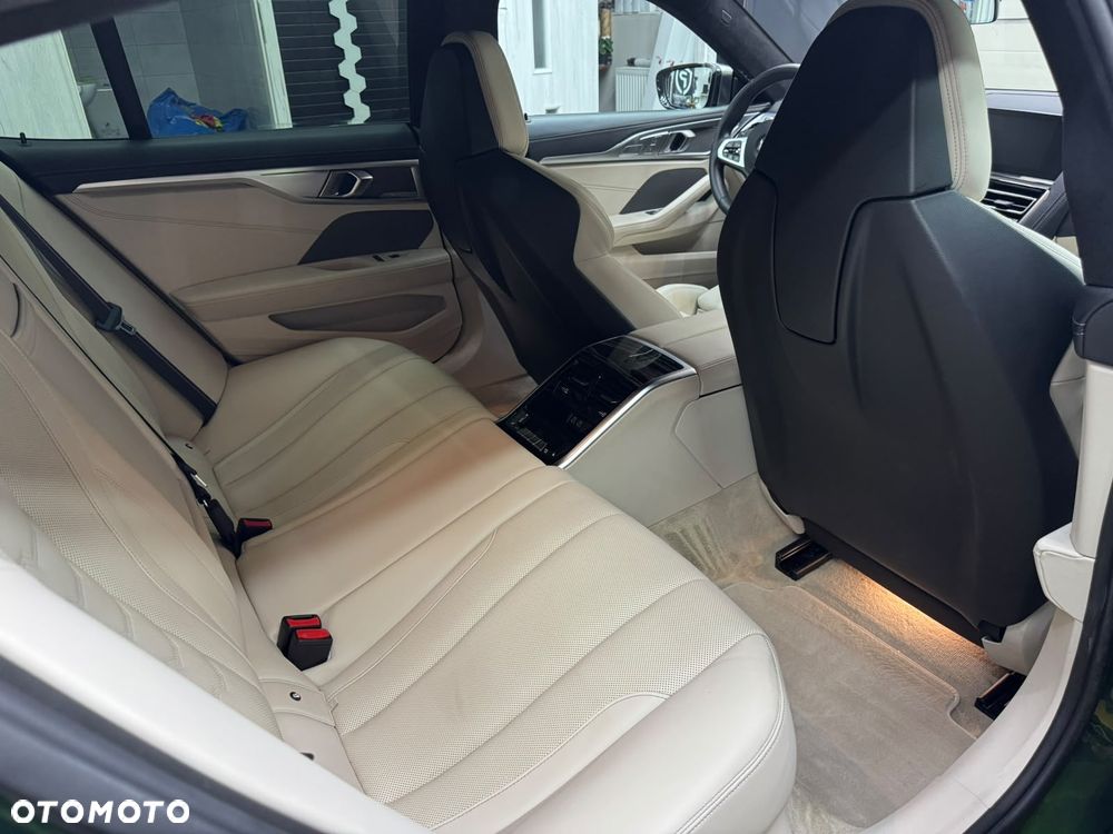 BMW Seria 8 - 3