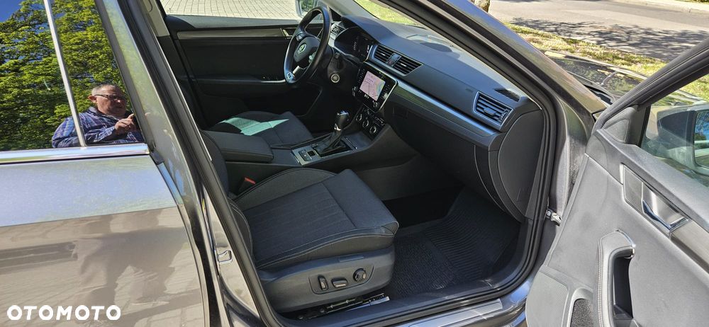 Skoda Superb 2.0 TDI SCR Style DSG - 11