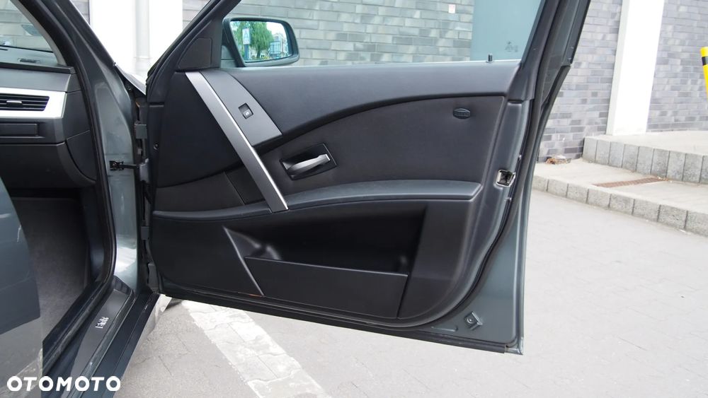 BMW Seria 5 - 35