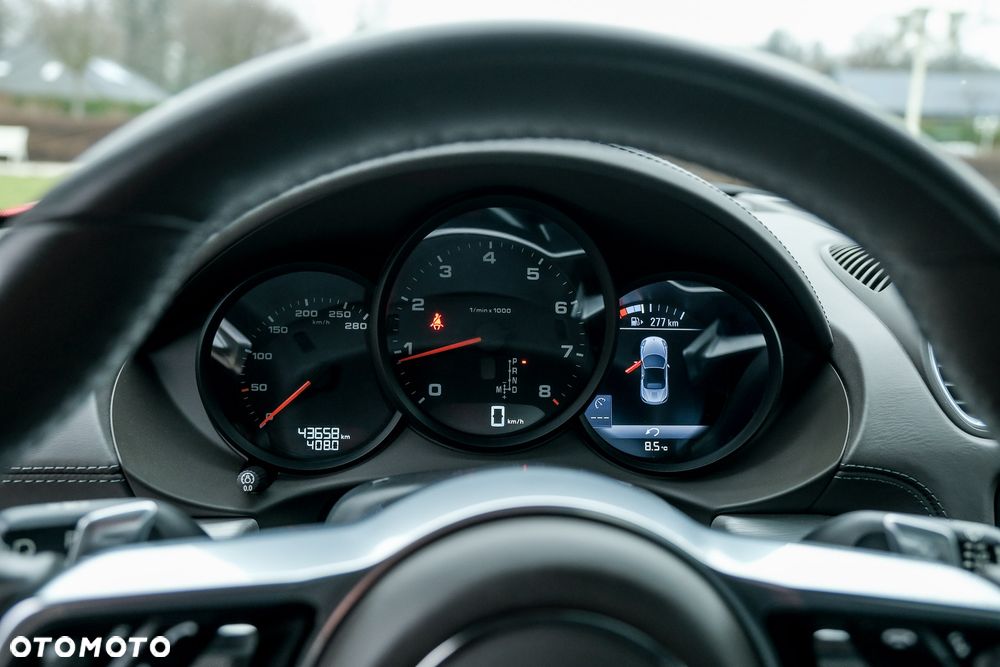 Porsche 718 Boxster PDK - 21