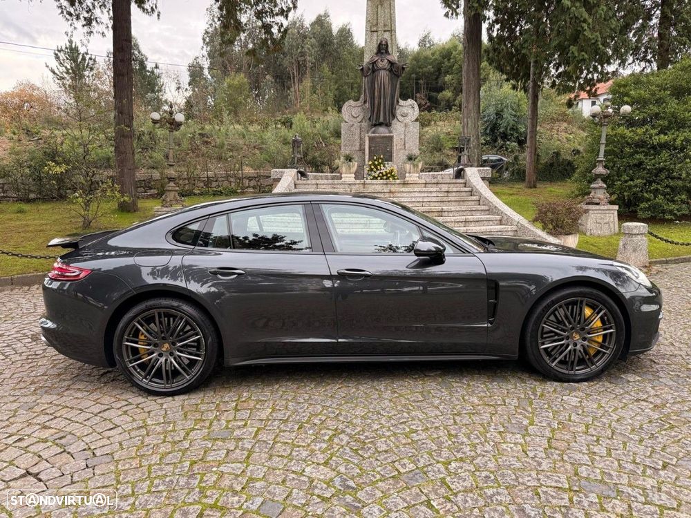 Porsche Panamera 4 S - 28