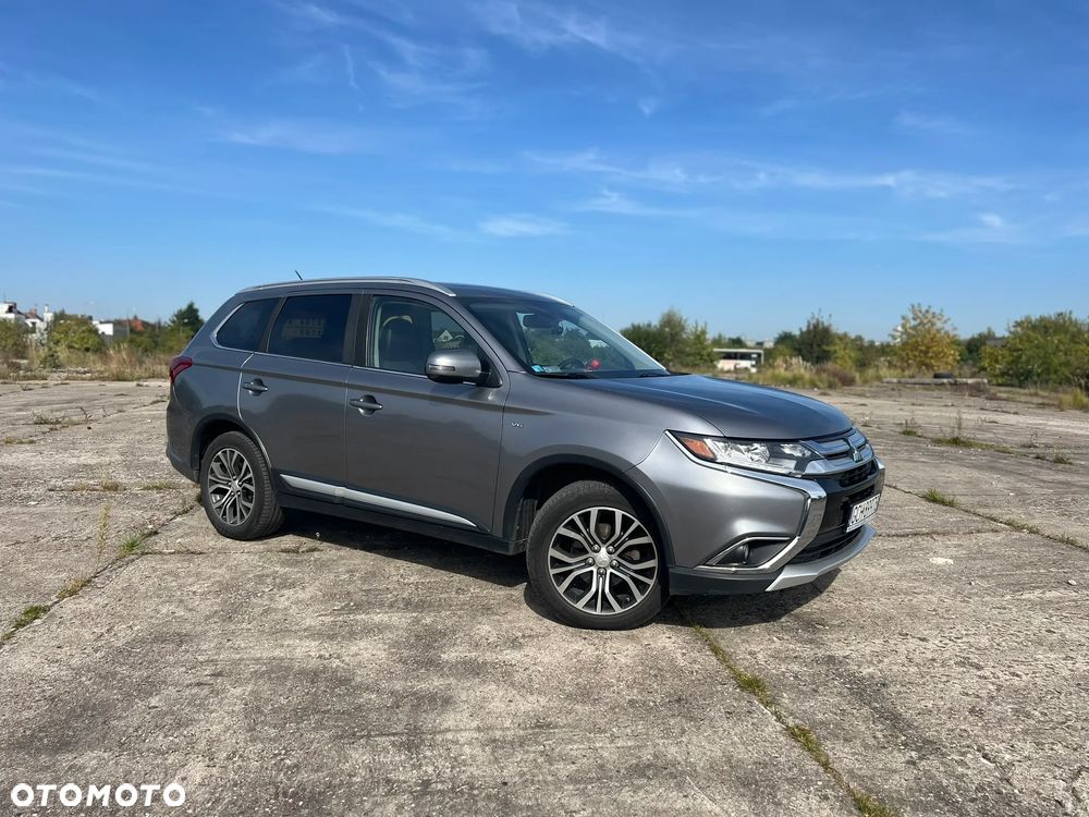 Mitsubishi Outlander - 4