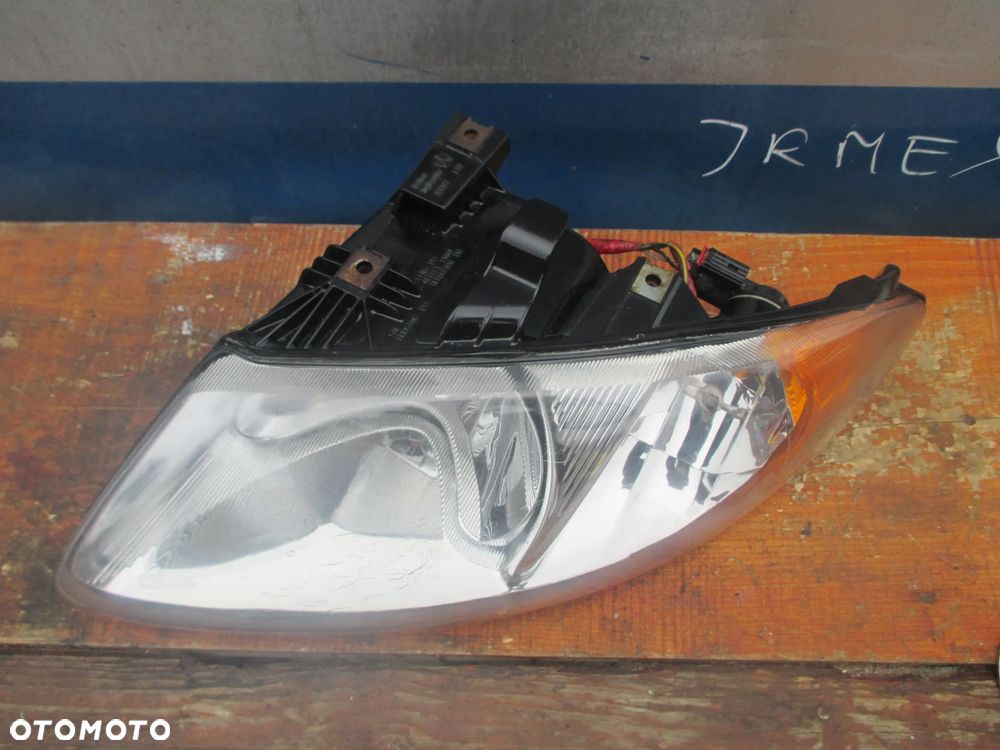 lampa lewa Chrysler Voyager ZKW Europa - 3
