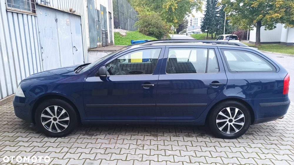 Skoda Octavia 1.6 Tour - 11