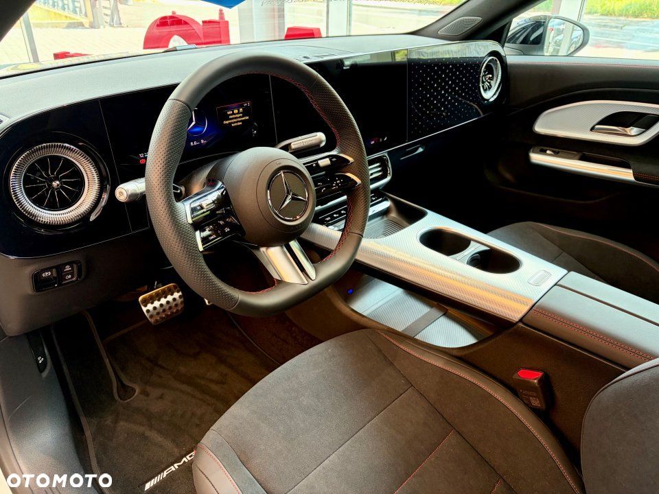 Mercedes-Benz CLA - 4