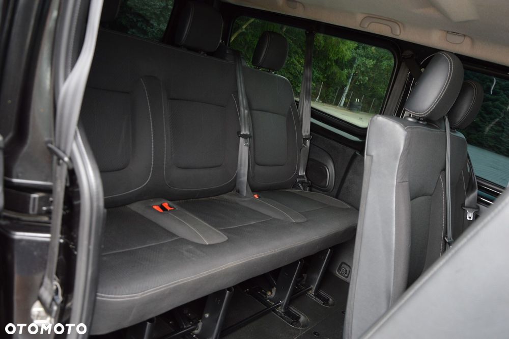 Renault Trafic Grand 2.0 dCi EDC - 17