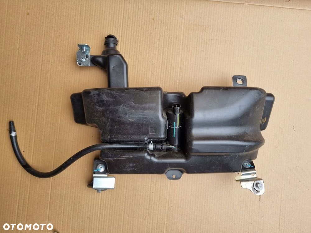 Zbiornik Zbiorniczek spryskiwaczy Ferrari 488 GTB