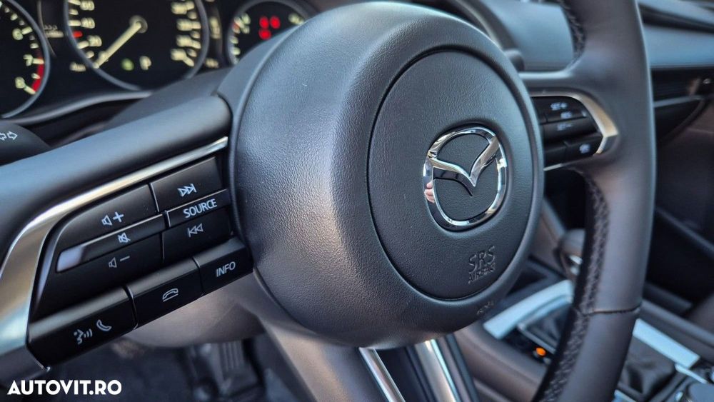 Mazda 3 - 8