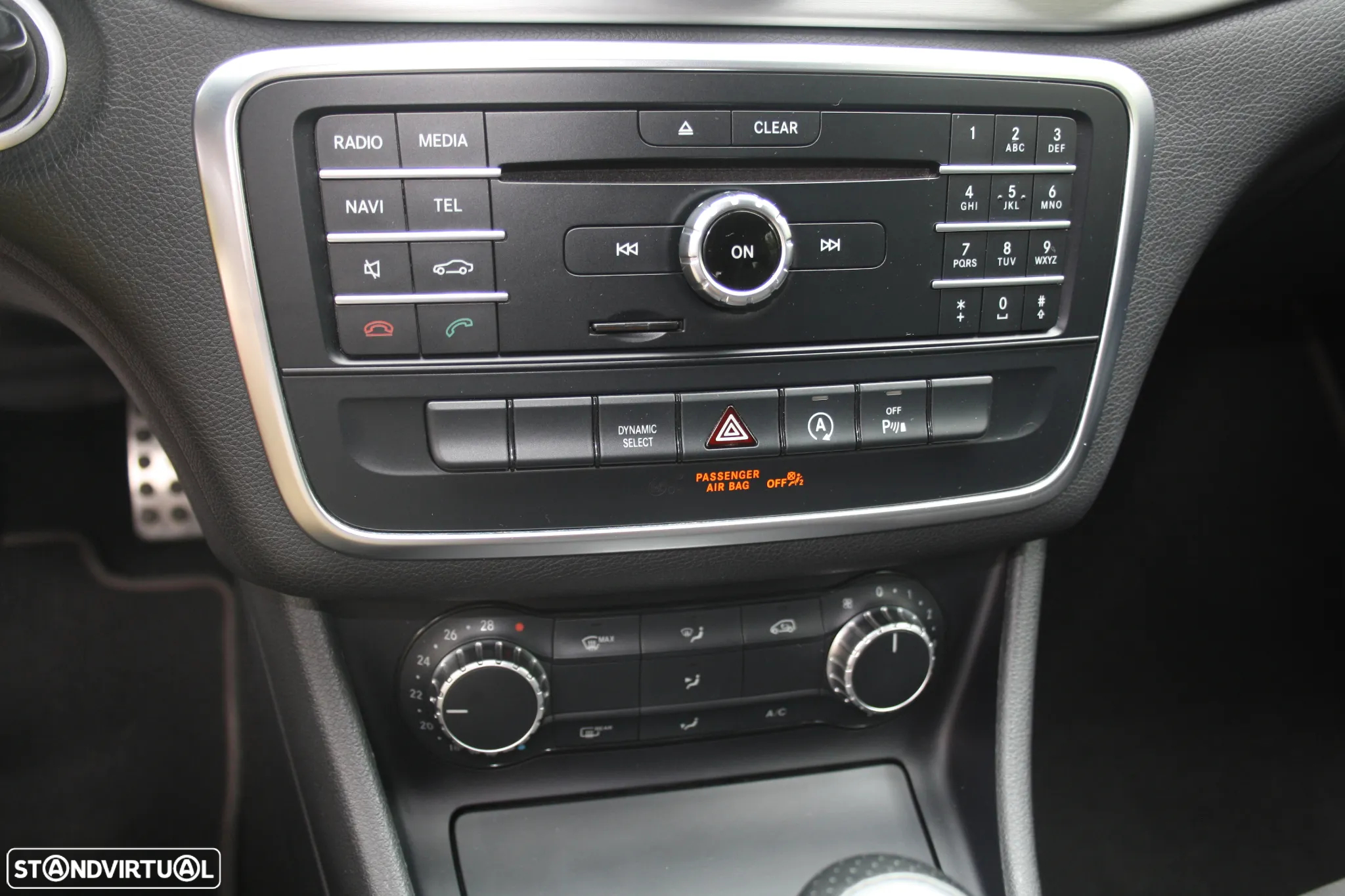 Mercedes-Benz CLA 180 d Shooting Brake AMG Line - 48