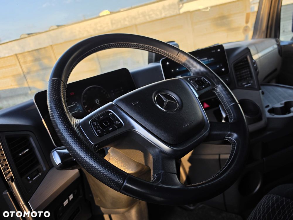 Mercedes-Benz Actros - 13