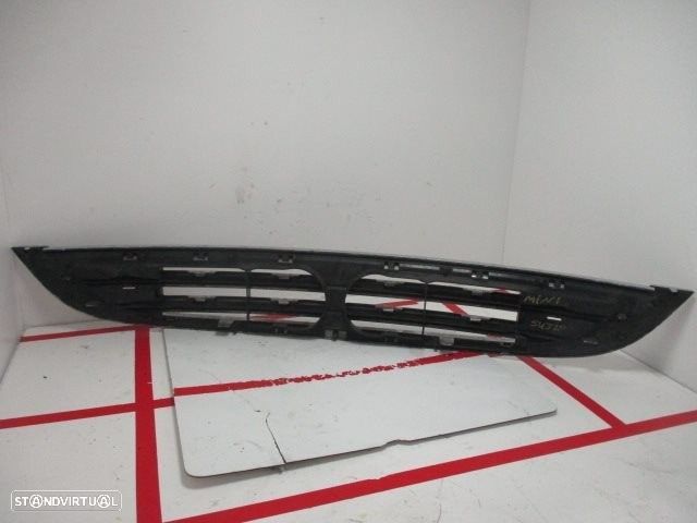 GRELHA FRONTAL MINI MINI 2004 - - 1