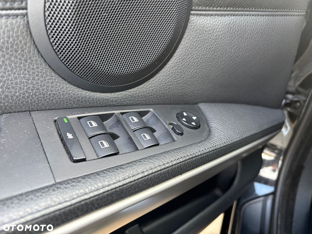 BMW Seria 3 318d - 10