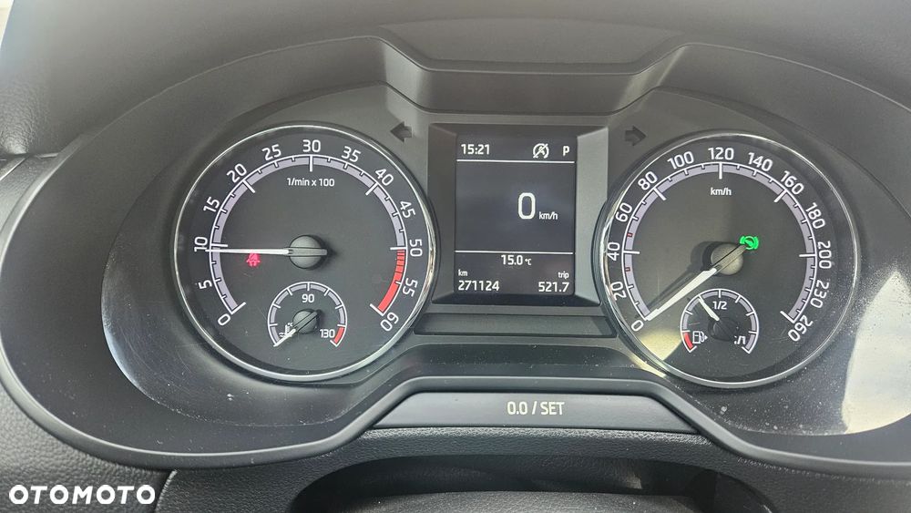 Skoda Octavia 1.6 TDI Ambition DSG - 25