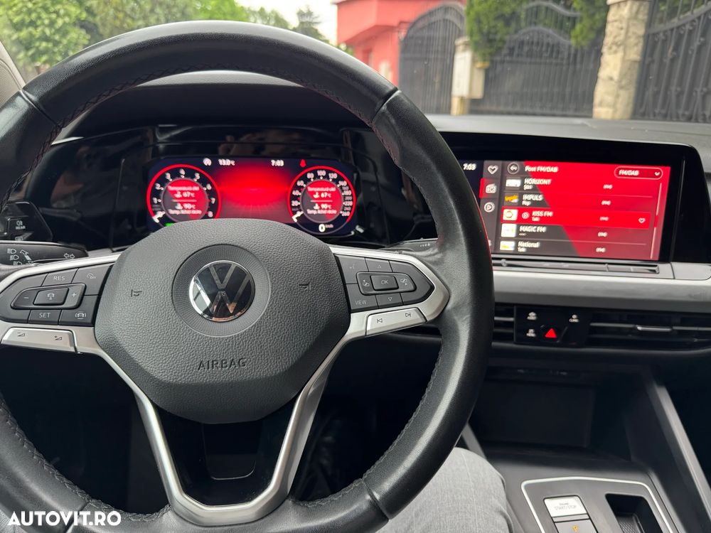 Volkswagen Golf 1.0 eTSI MHEV 110CP DSG Life - 2