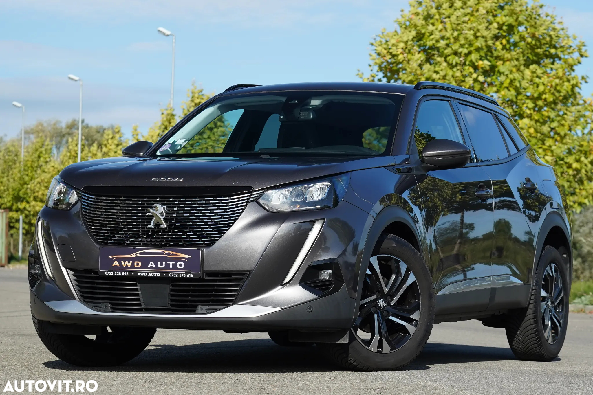 Peugeot 2008 PureTech 130 EAT8 Allure - 2