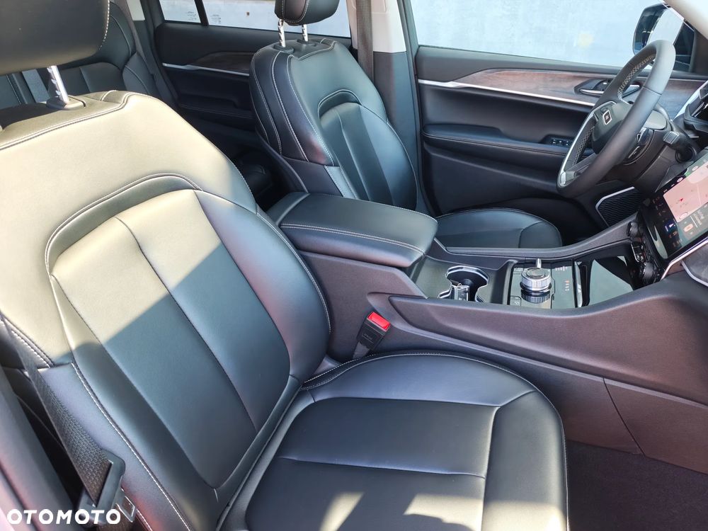 Jeep Grand Cherokee - 13