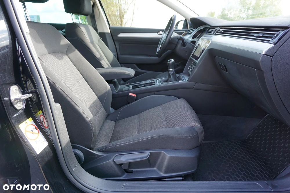 Volkswagen Passat 2.0 TDI BMT Comfortline - 18