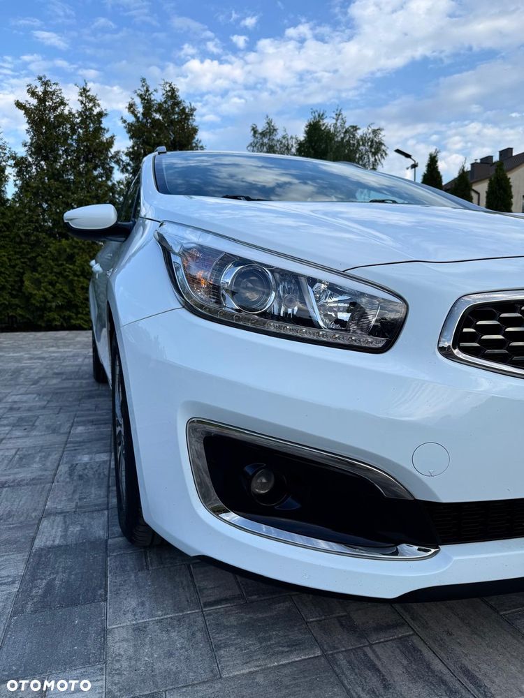 Kia Ceed 1.4 CVVT Dream-Team Edition - 9