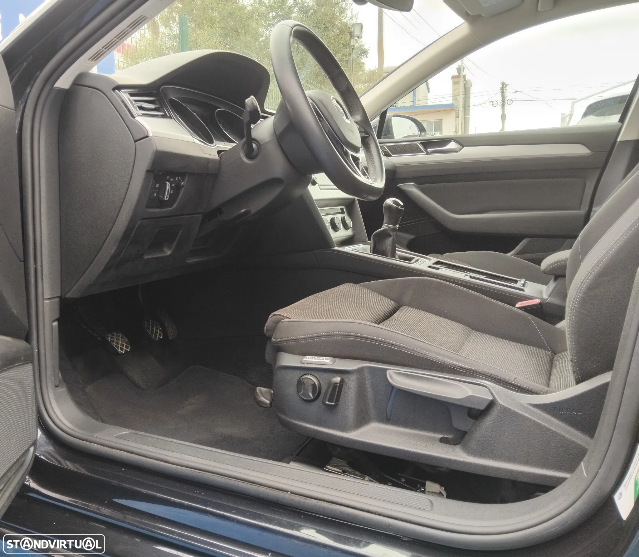 VW Passat 1.6 TDI BlueMotion - 15
