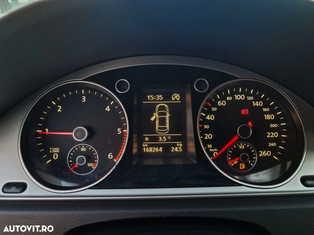 Volkswagen Passat 1.6 TDI DPF BlueMotion Technology Comfortline - 11