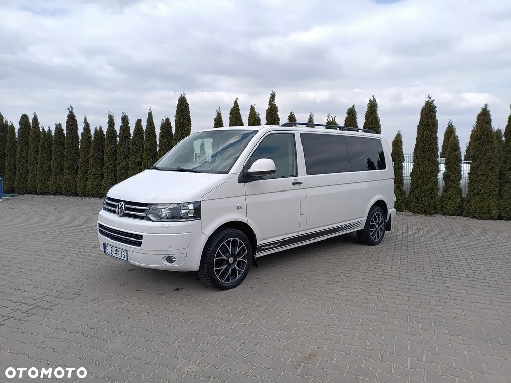 Volkswagen Caravelle - 9