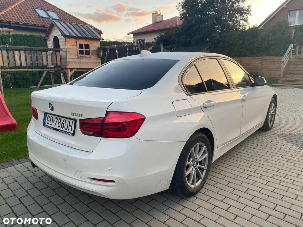 BMW Seria 3 318i - 3