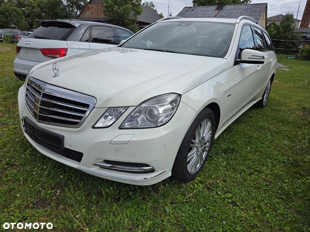 Mercedes-Benz Klasa E 250 CDI DPF 4Matic BlueEFFICIENCY 7G-TRONIC Avantgarde - 1
