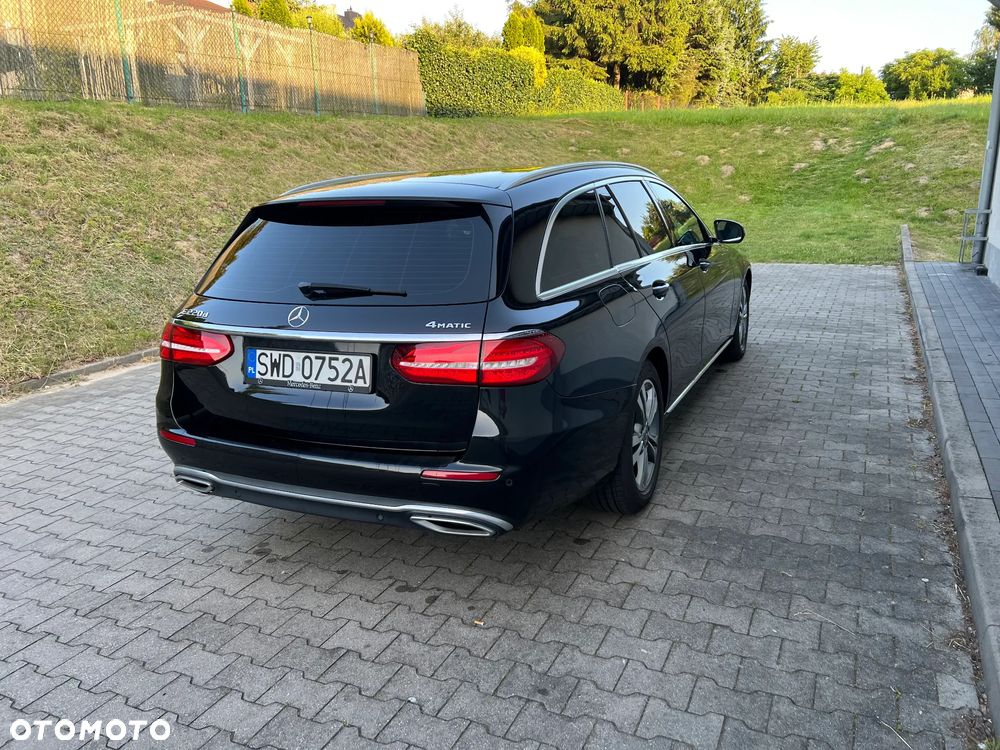 Mercedes-Benz Klasa E 220 d 4Matic 9G-TRONIC - 4