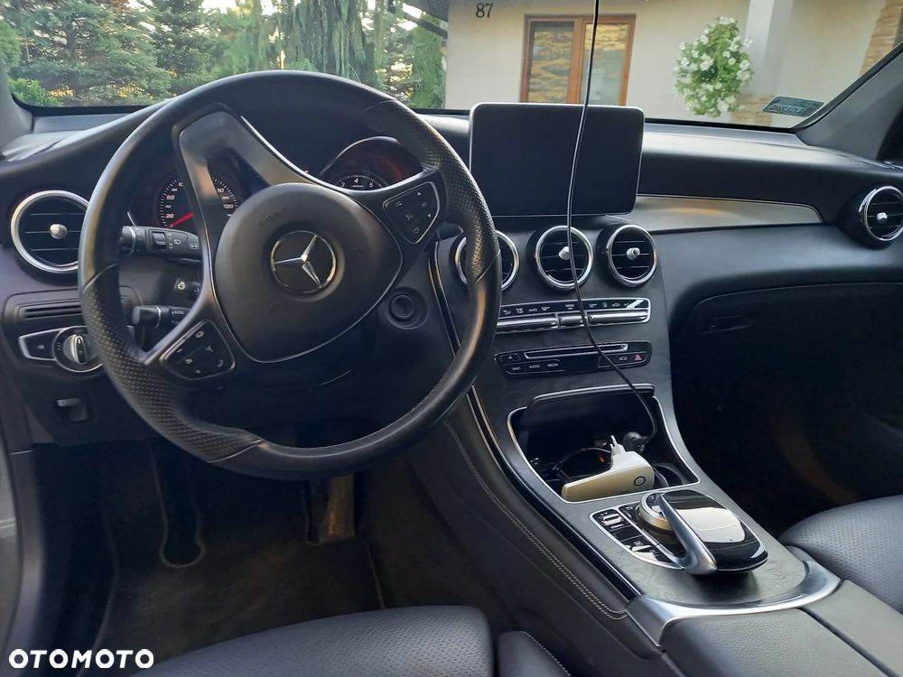 Mercedes-Benz GLC - 16