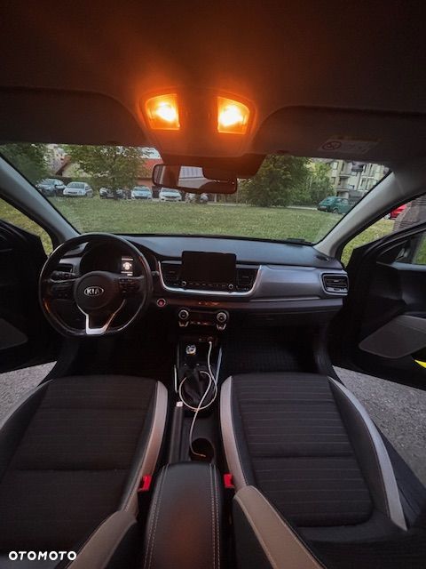 Kia Stonic 1.0 T-GDI L Business Line - 21